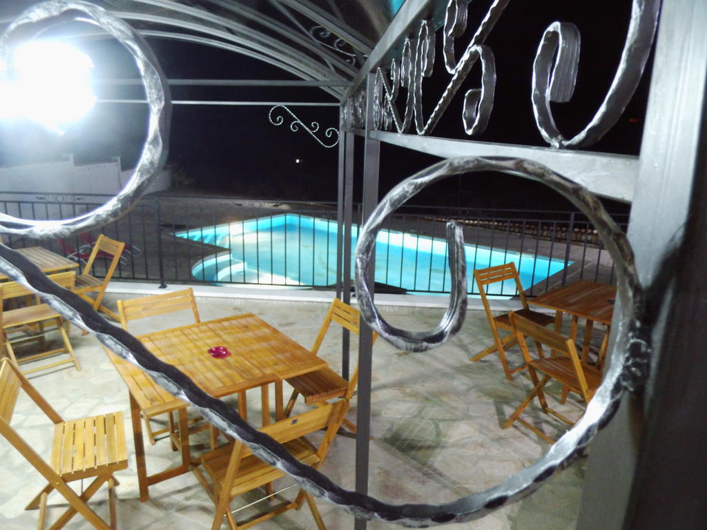 Villa Topola Luaran gambar