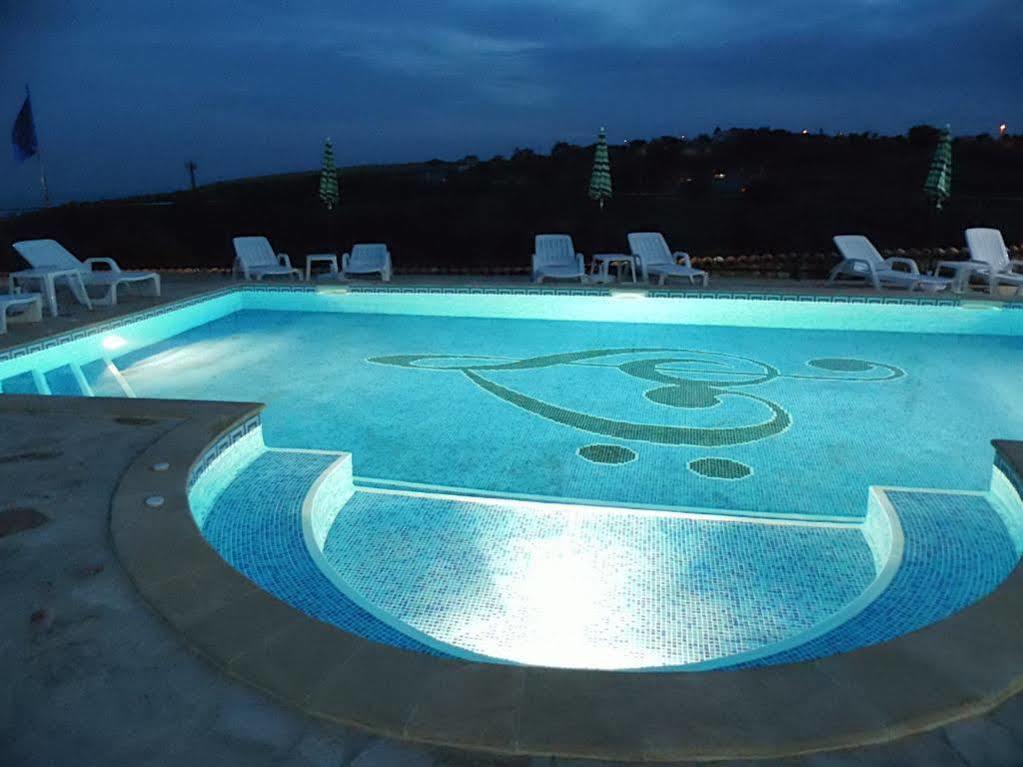 Villa Topola Luaran gambar
